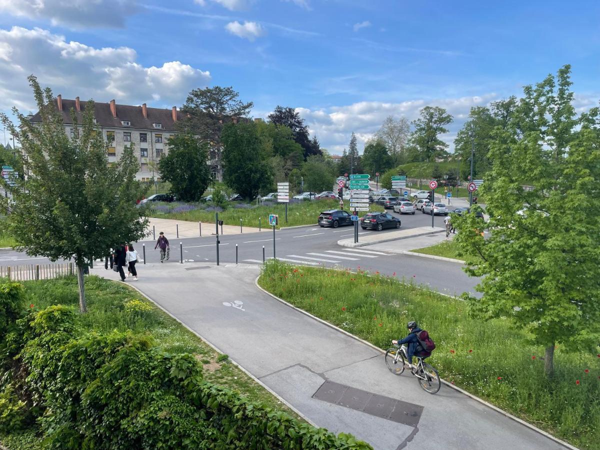 Situe A 5 Minutes De La Gare Apartment Besancon Exterior photo