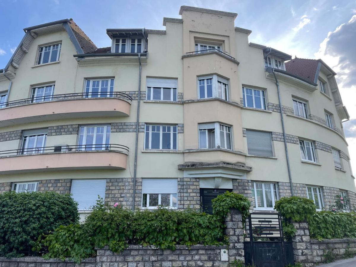 Situe A 5 Minutes De La Gare Apartment Besancon Exterior photo